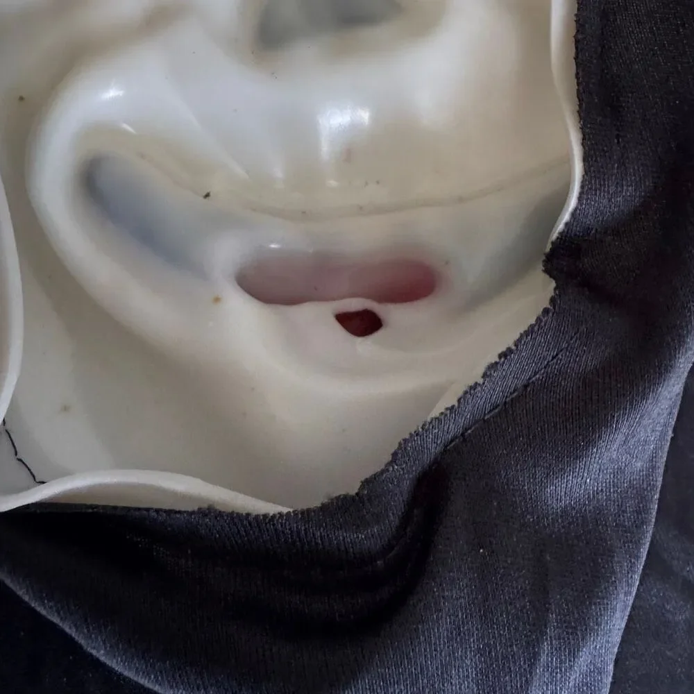 VTG Scream Mask Tongue Out Ghostface Easter Unlimited  Wassup Scary Movie Youth